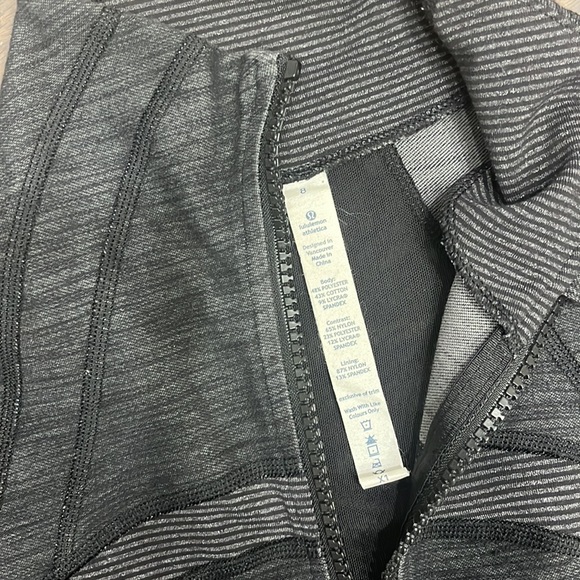 Lululemon Jacket size 8 - Picture 2 of 6